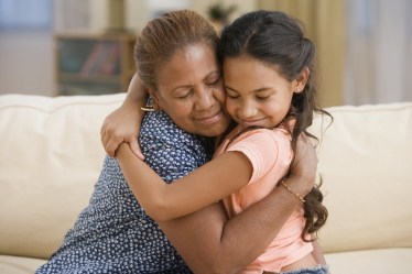 181016-hugs-mn-1305_fde3d1a7d5162449275227fb66e3415f.fit-2000w